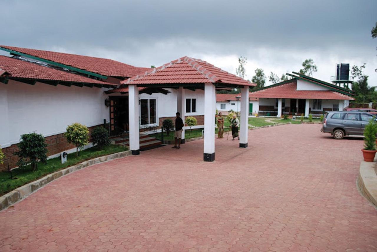 Eka Resort Hassan Exterior foto